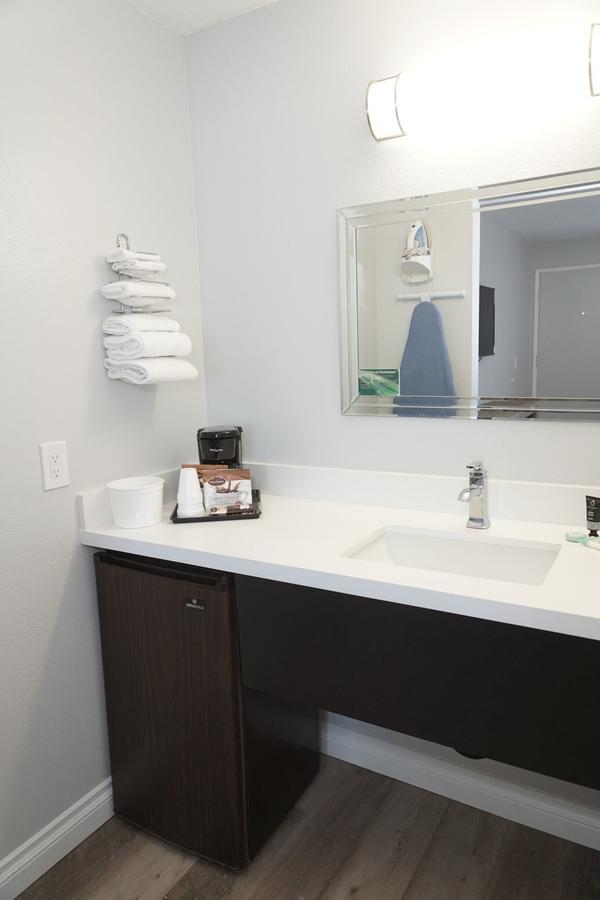Hotel Riverleaf Mission Valley 2*